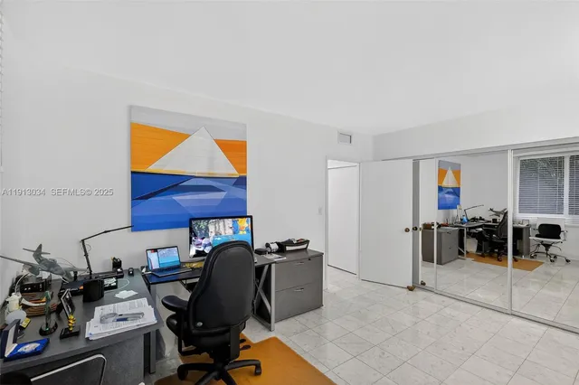 $1,210,000 | 181 Crandon Boulevard, Unit 106, Key Biscayne, FL 33149