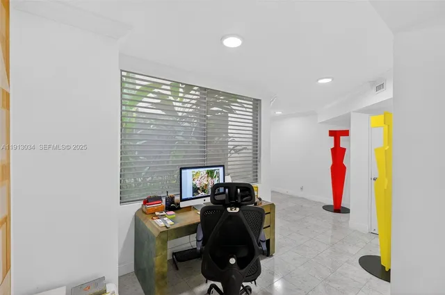 $1,210,000 | 181 Crandon Boulevard, Unit 106, Key Biscayne, FL 33149