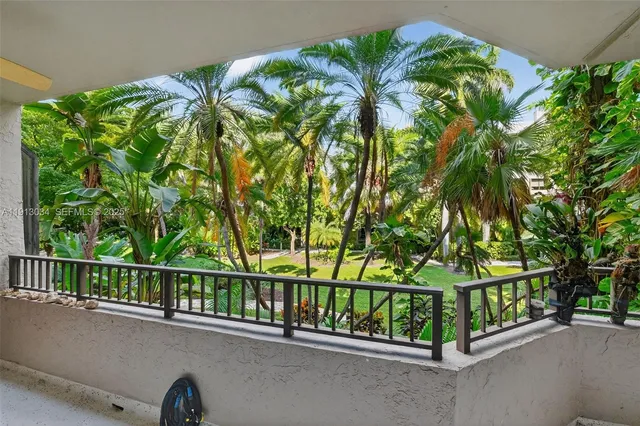 $1,210,000 | 181 Crandon Boulevard, Unit 106, Key Biscayne, FL 33149