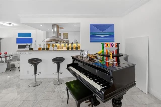 $1,210,000 | 181 Crandon Boulevard, Unit 106, Key Biscayne, FL 33149