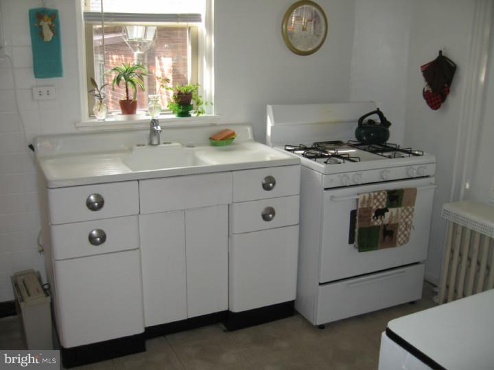 3163 Tuckahoe Road Camden, NJ 08104 - Photo 11 of 25 Gallery Image 11