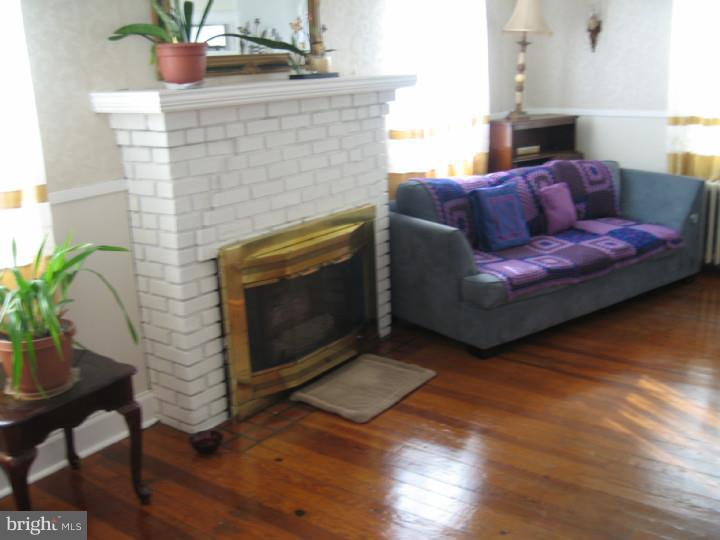 3163 Tuckahoe Road Camden, NJ 08104 - Photo 5 of 25 Gallery Image 5