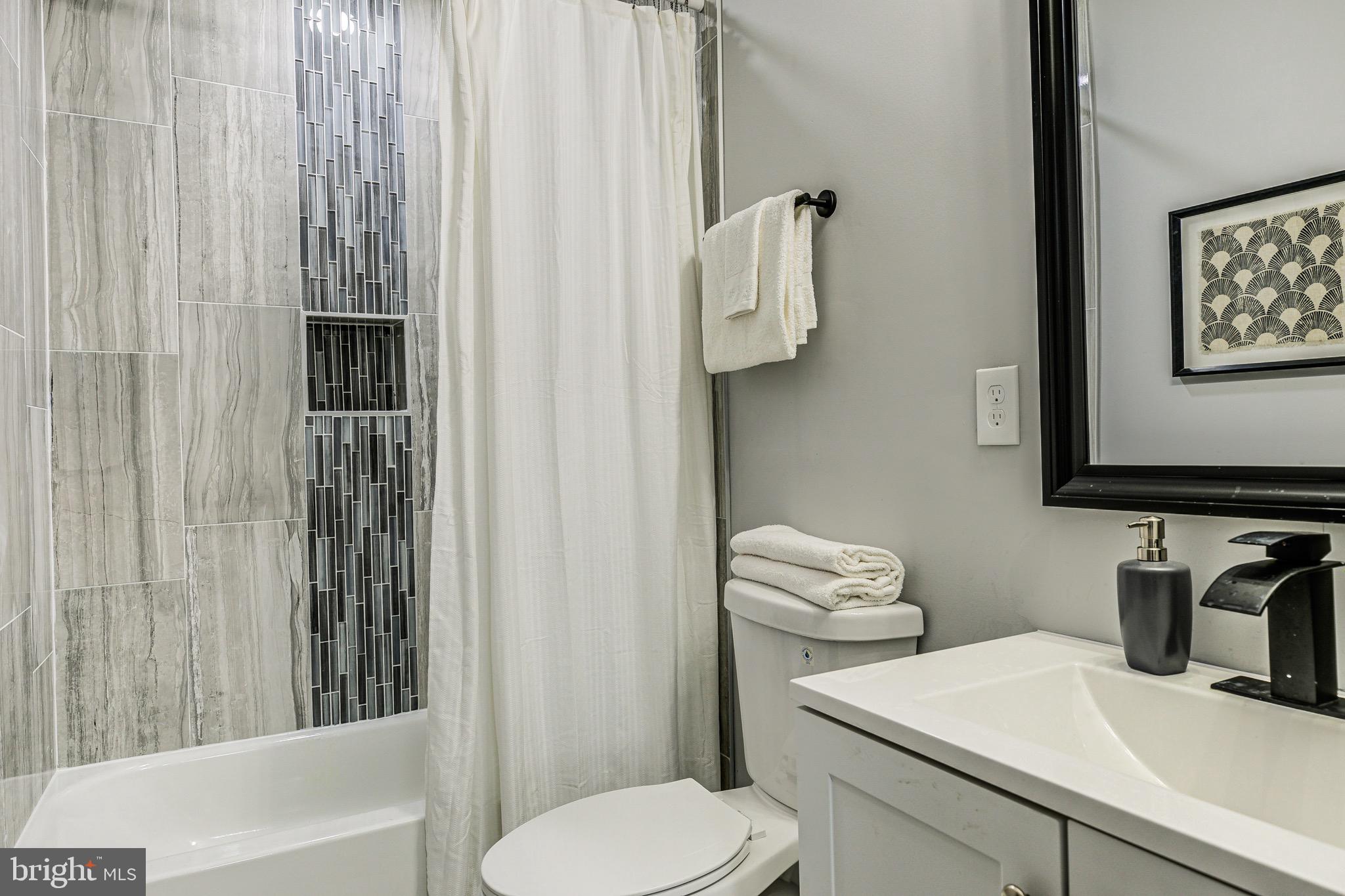 3701 Ferndale Avenue Baltimore, MD 21207 - Photo 5 of 26