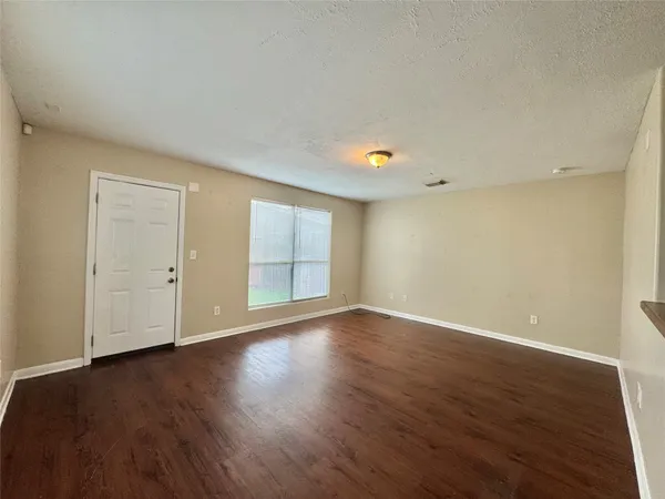 $1,700 | 10618 Pine Landing Drive, Unit A, Houston, TX 77088