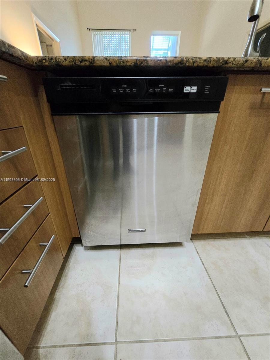 510 Northwest 84th Avenue, Unit 121 Plantation, FL 33324 - Photo 14 of 39 a view of a closet