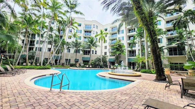 $293,000 | 510 Northwest 84th Avenue, Unit 121, Plantation, FL 33324