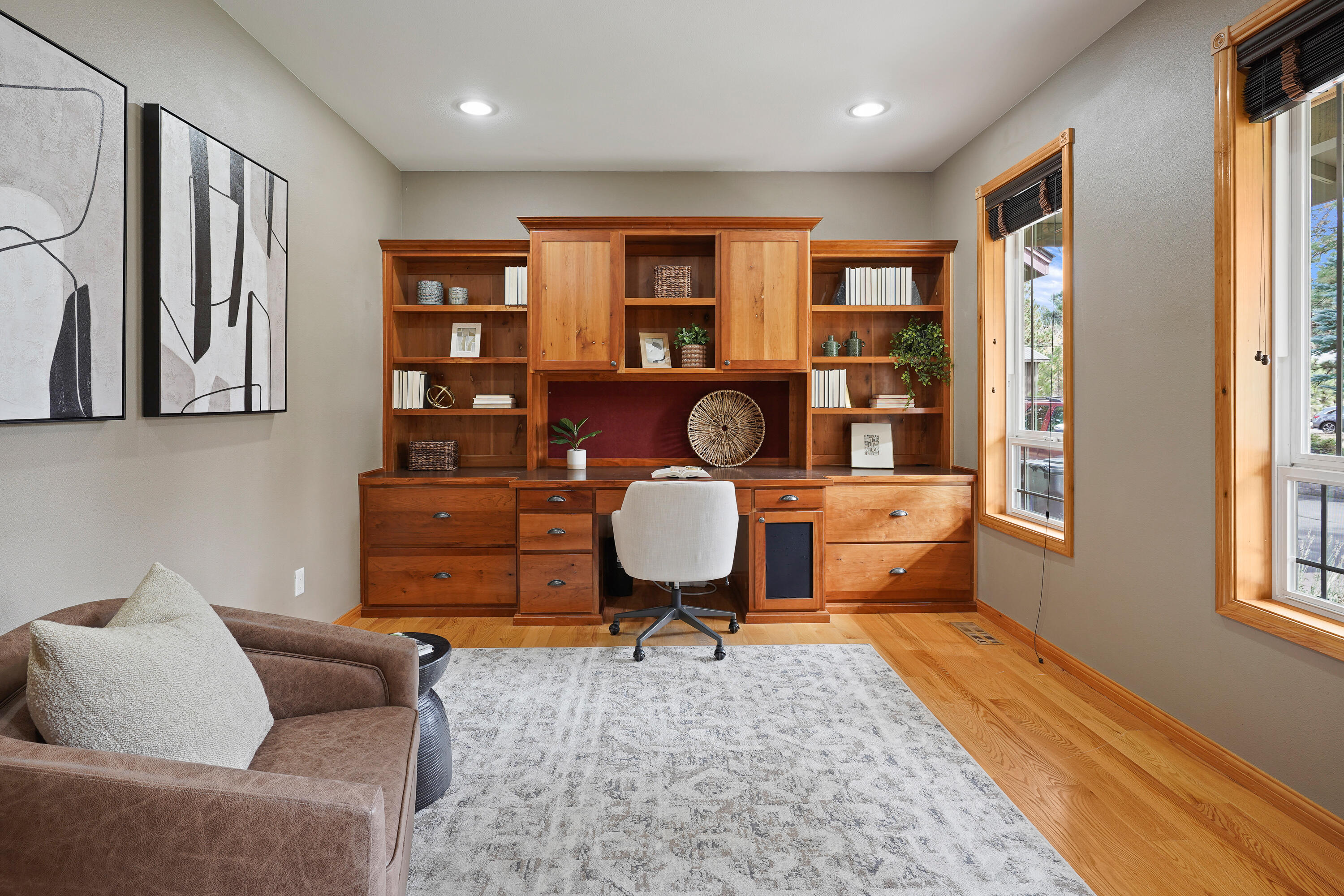 19754 Foster Road Bend, OR 97702 - Photo 10 of 58 Dedicated office off entry
