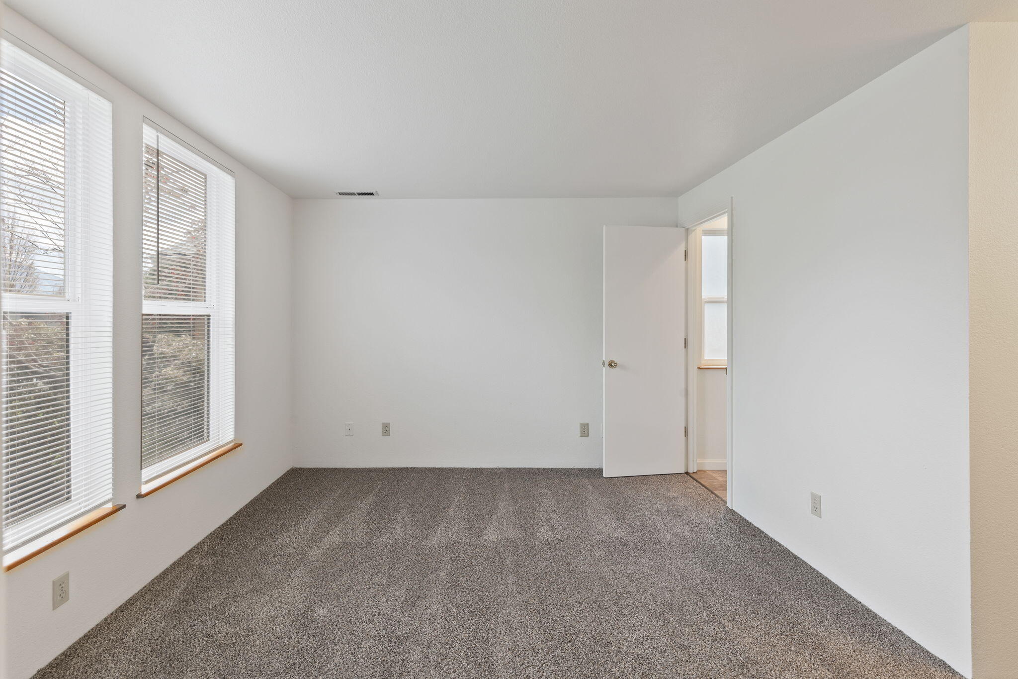 618 Southwest Larch Road Grants Pass, OR 97526 - Photo 9 of 20 spacious primary ensuite