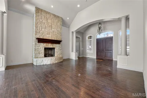 $1,025,000 | 425 Windwood Lake Drive, Cape Girardeau, MO 63701