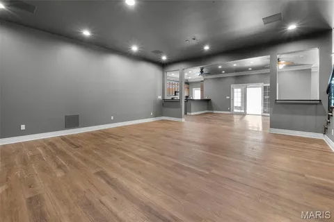 $1,025,000 | 425 Windwood Lake Drive, Cape Girardeau, MO 63701
