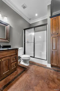 $1,025,000 | 425 Windwood Lake Drive, Cape Girardeau, MO 63701