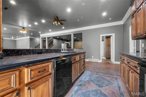 $1,025,000 | 425 Windwood Lake Drive, Cape Girardeau, MO 63701