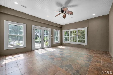 $1,025,000 | 425 Windwood Lake Drive, Cape Girardeau, MO 63701