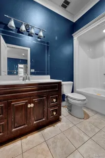 $1,025,000 | 425 Windwood Lake Drive, Cape Girardeau, MO 63701