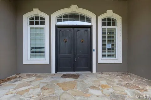 $1,025,000 | 425 Windwood Lake Drive, Cape Girardeau, MO 63701