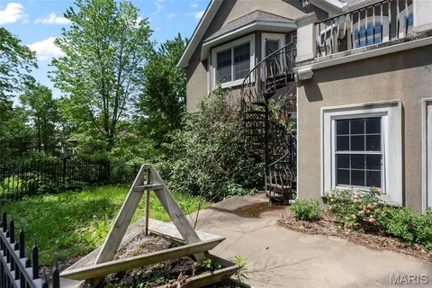 $1,025,000 | 425 Windwood Lake Drive, Cape Girardeau, MO 63701