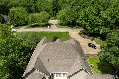 $1,025,000 | 425 Windwood Lake Drive, Cape Girardeau, MO 63701