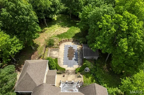 $1,025,000 | 425 Windwood Lake Drive, Cape Girardeau, MO 63701