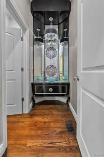 $1,025,000 | 425 Windwood Lake Drive, Cape Girardeau, MO 63701