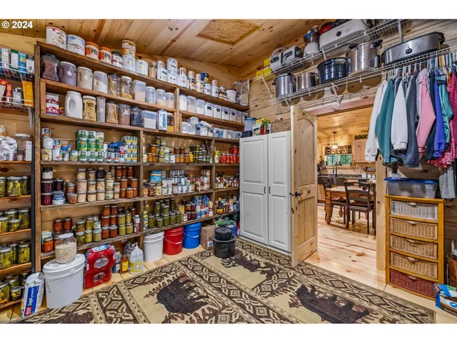 $469,999 | 11963 Beechwood Drive, La Pine, OR 97739