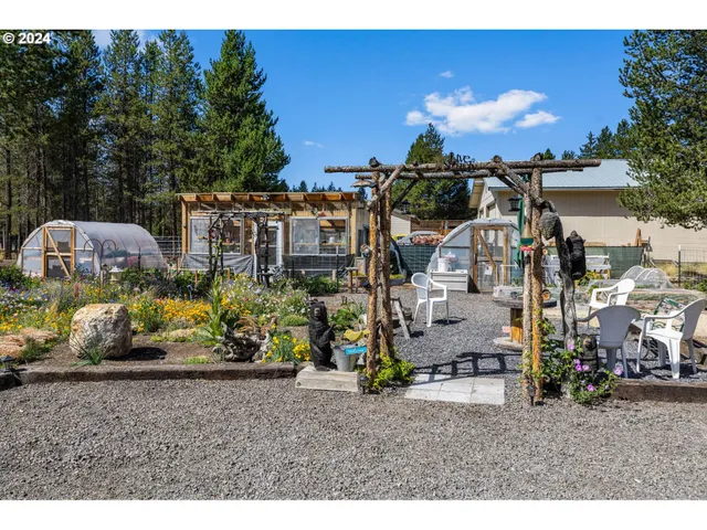 $469,999 | 11963 Beechwood Drive, La Pine, OR 97739