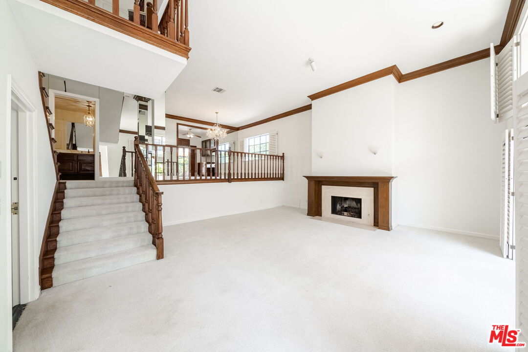 2311 Roscomare Road, Unit 10 Los Angeles, CA 90077 - Photo 2 of 14 Gallery Image 2