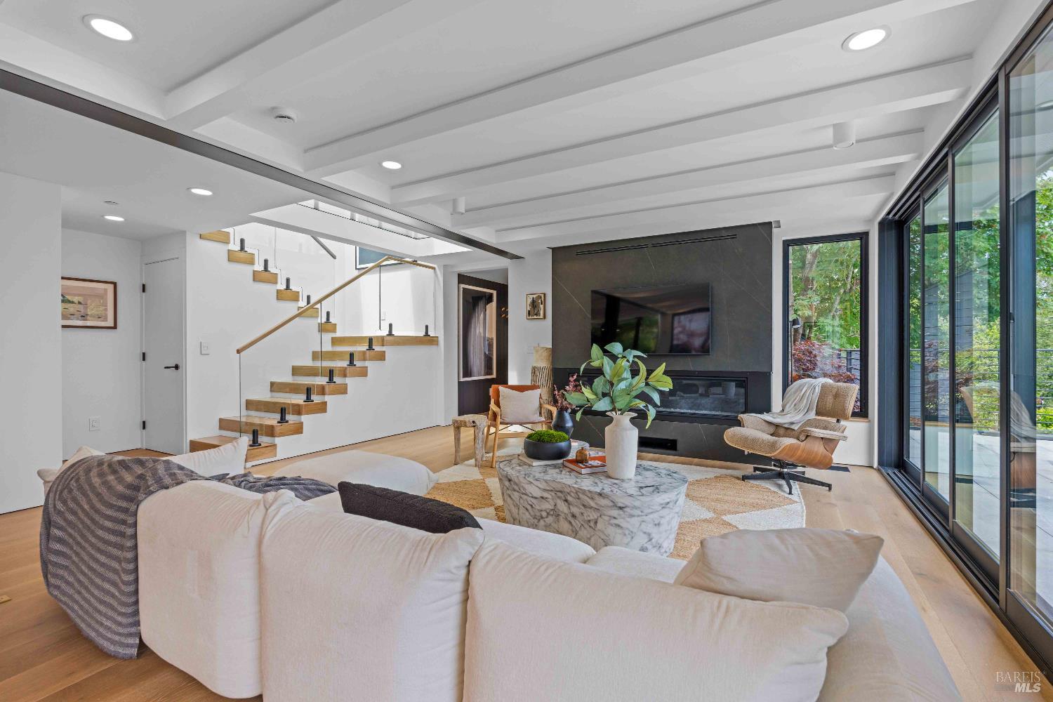 975 Greenhill Road Mill Valley, CA 94941 - Photo 17 of 53 Gallery Image 17