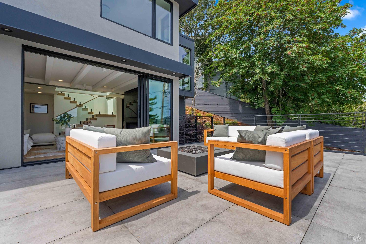 975 Greenhill Road Mill Valley, CA 94941 - Photo 19 of 53 Gallery Image 19