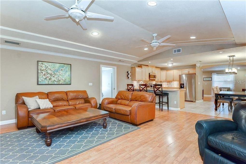 5121 Ellendale Avenue Tampa, FL 33625 - Photo 13 of 35 Gallery Image 13
