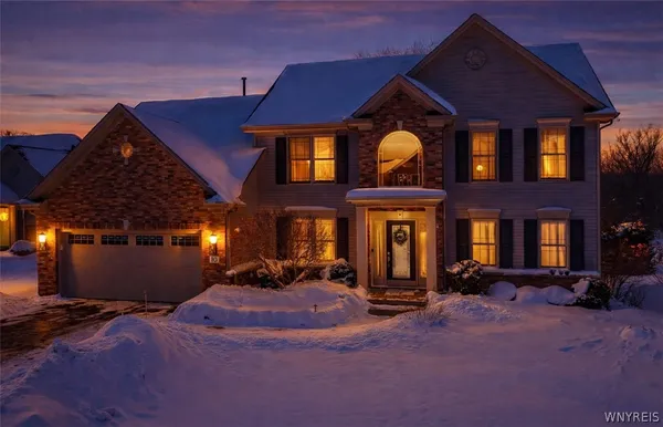 $689,900 | 10 Tranquility Trail, Lancaster, NY 14086