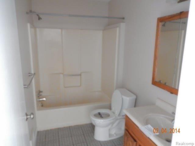 589 North Tipsico Lake Road Hartland, MI 48353 - Photo 13 of 21 2-4-14 012.jpg