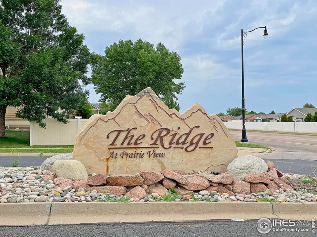 a sign that is on the side of the road