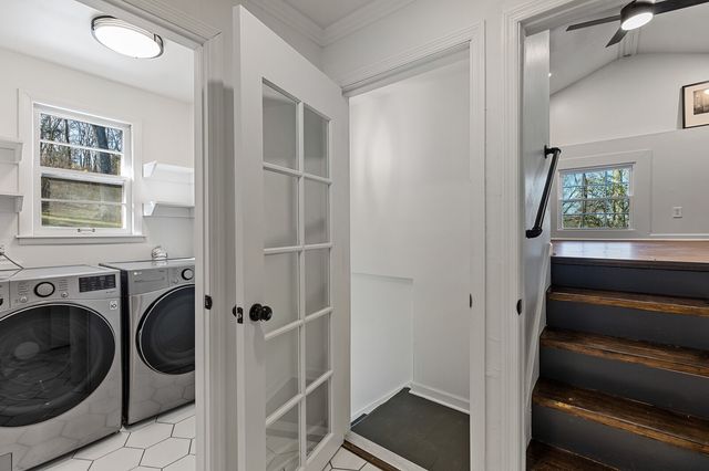 a view of walk in closet