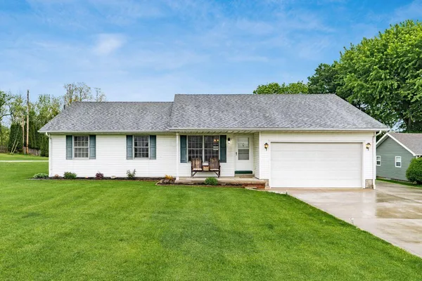 $360,000 | 6159 Watkins Road Southwest, Pataskala, OH 43062