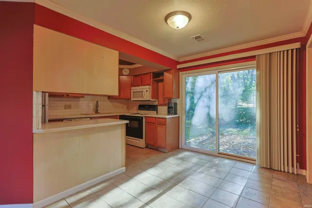 $129,900 | 135 West Leyte Avenue, Mishawaka, IN 46545