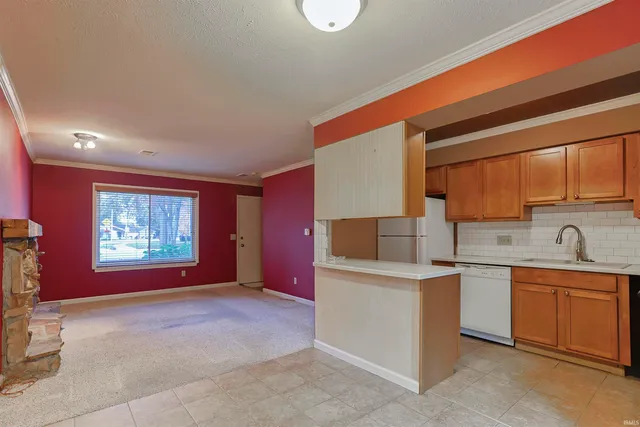 $129,900 | 135 West Leyte Avenue, Mishawaka, IN 46545