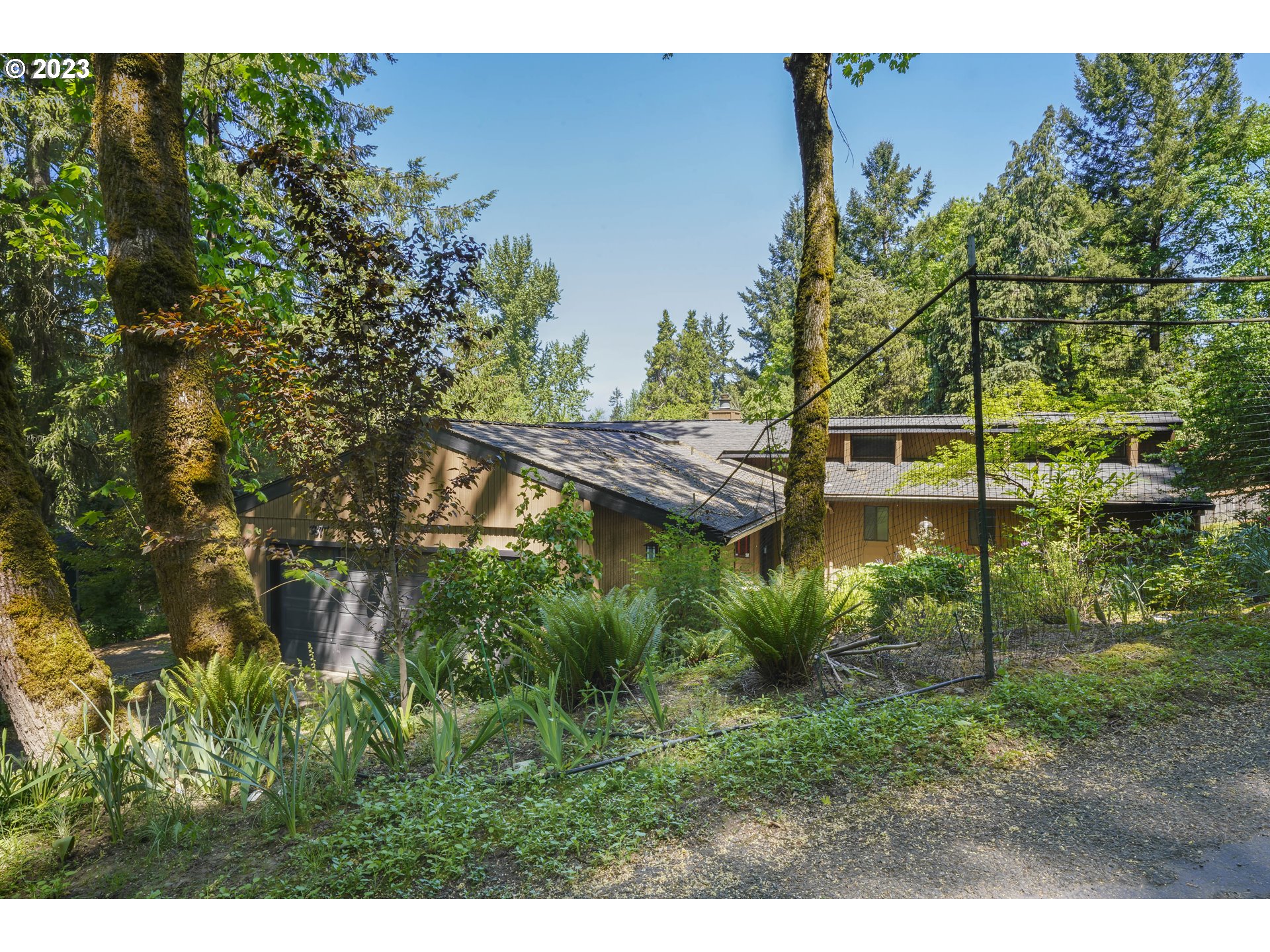 3877 Spring Street South Salem, OR 97302 - Photo 39 of 43 Gallery Image 39