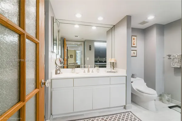 $5,900 | 16425 Collins Avenue, Unit 1212, Sunny Isles Beach, FL 33160