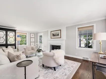 $799,000 | 541 East Hickory Street, Hinsdale, IL 60521