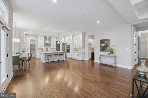 $2,400,000 | 2336 North Oak Street, Falls Church, VA 22046