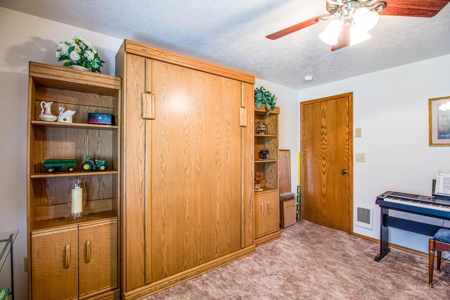 53020 Day Road La Pine, OR 97739 - Photo 10 of 25 Gallery Image 10