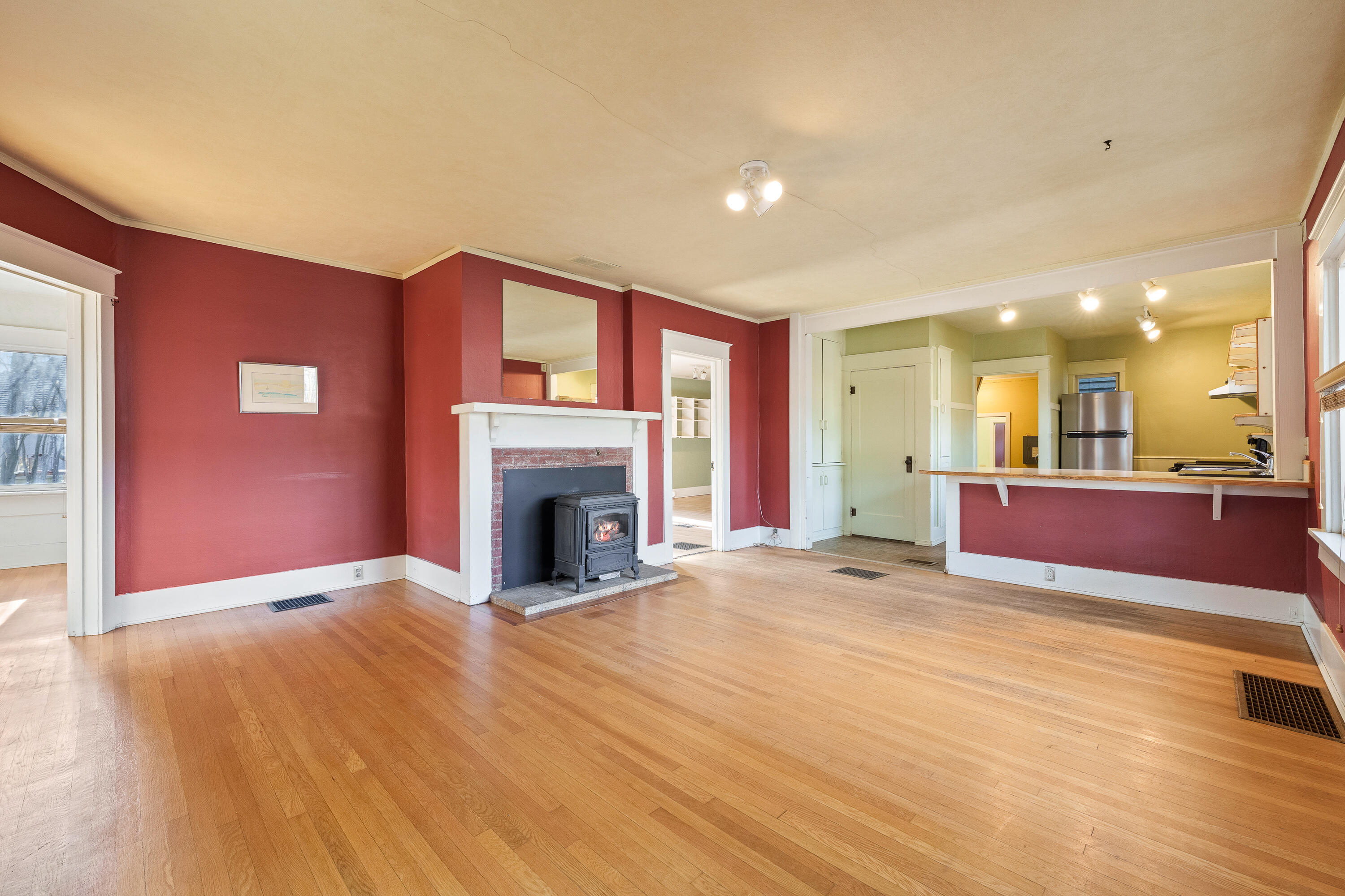 1545 Northwest 3rd Street Bend, OR 97703 - Photo 6 of 44