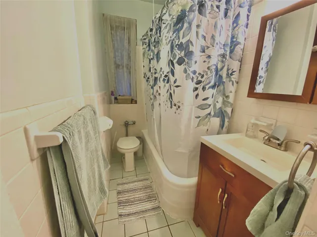 $289,000 | 190 East Mosholu Parkway South, Unit 1J | Bedford Park