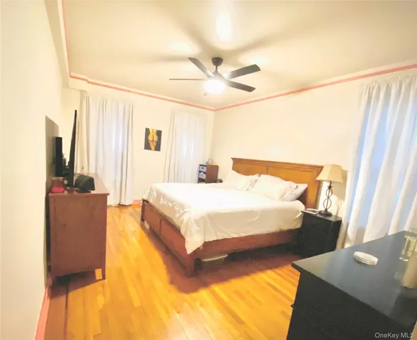 $289,000 | 190 East Mosholu Parkway South, Unit 1J | Bedford Park