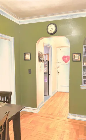 $289,000 | 190 East Mosholu Parkway South, Unit 1J | Bedford Park