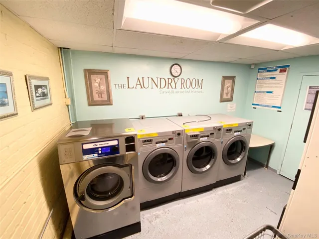 $289,000 | 190 East Mosholu Parkway South, Unit 1J | Bedford Park