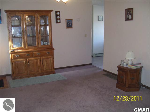 11485 Willow Road Farwell, MI 48622 - Photo 9 of 20 1771916-8.JPG