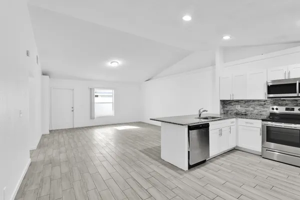 $3,300 | 13974 Folkestone Circle, Wellington, FL 33414