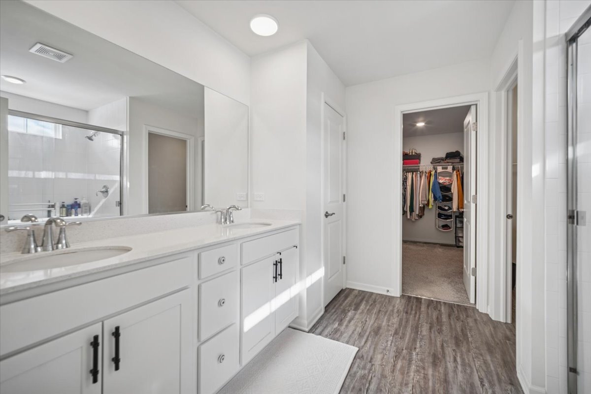 3641 Eldorado Road Elgin, IL 60124 - Photo 11 of 24