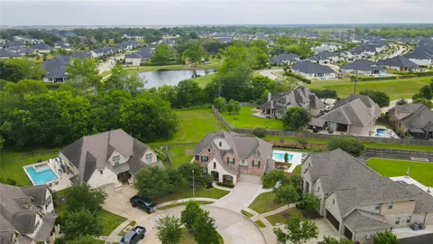 $800,000 | 29903 Spring Side Court, Fulshear, TX 77406